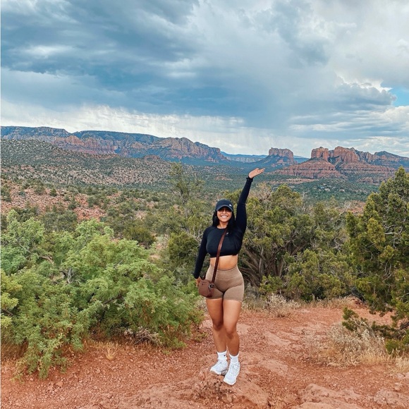 Meet your Posher, Nicky - Picture 2 of 3